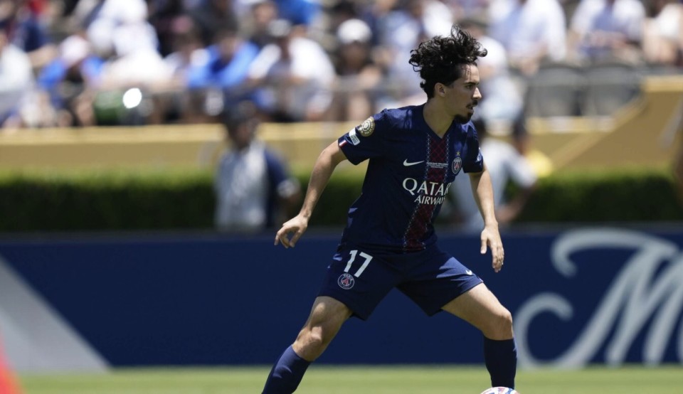 争日益白热 争日益白热